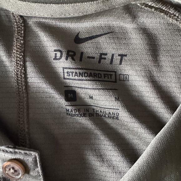 Nike Golf Shirt - Picture 2 of 2